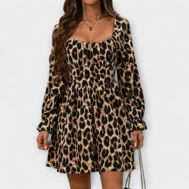 Vestido com estampado leopardo