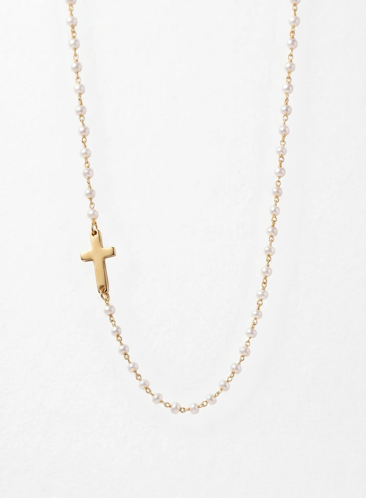 Colar com Cruz e Pérolas