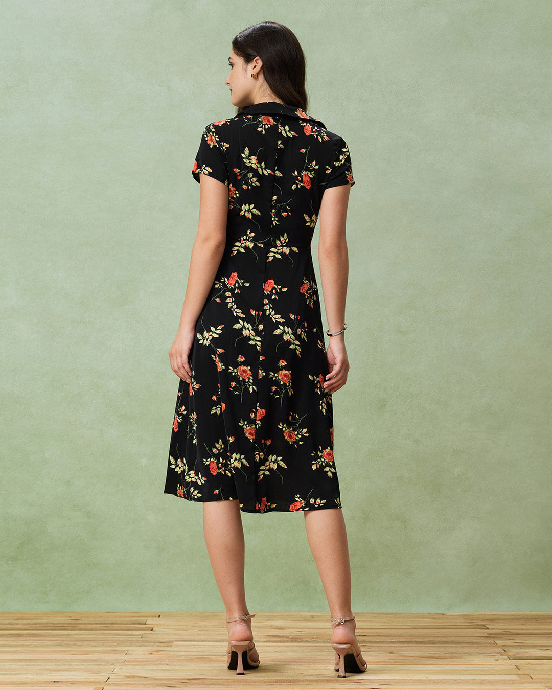 Glória - Vestido Midi Preto Floral
