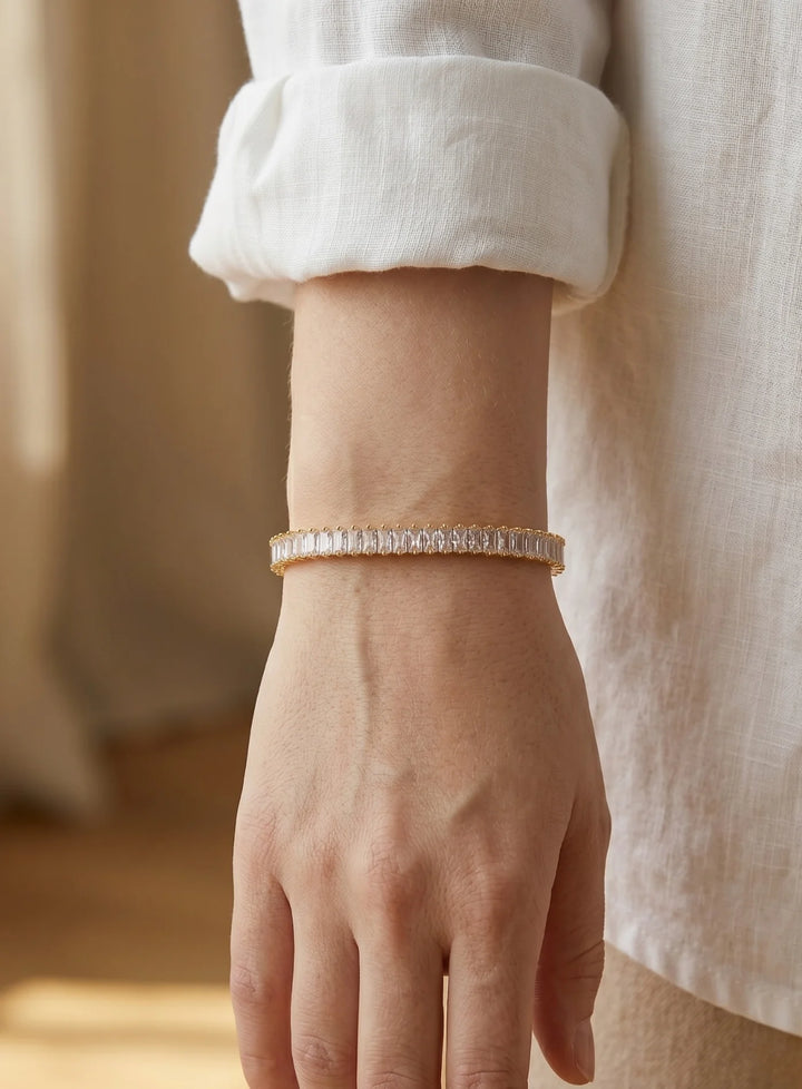 Pulseira Brilho Dourado com Cristais