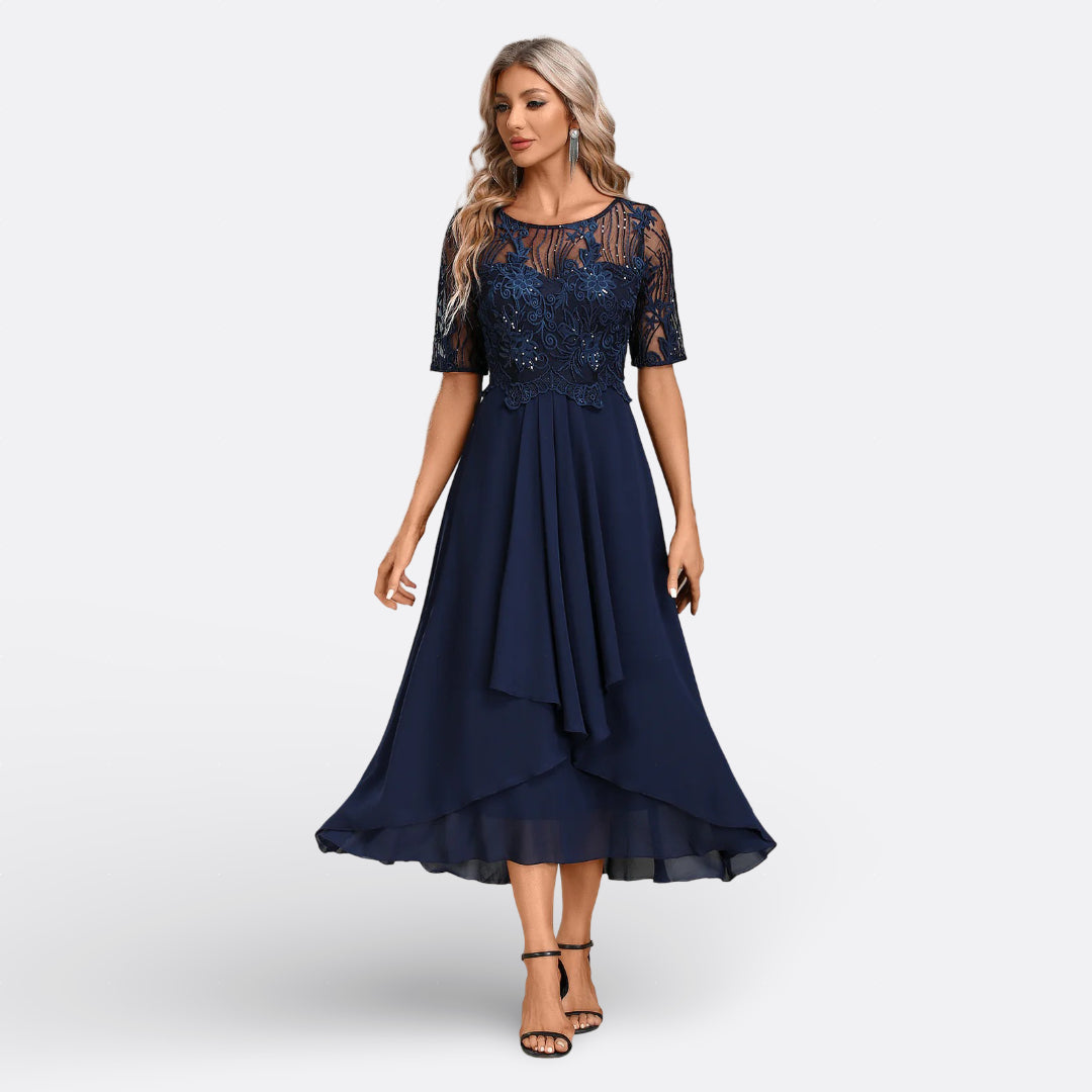 Mariana - Vestido de Renda e Manga Curta