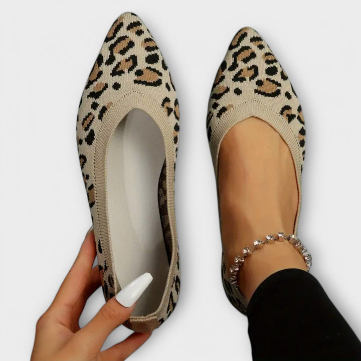 Paula - Sabrinas de renda com estampado de leopardo