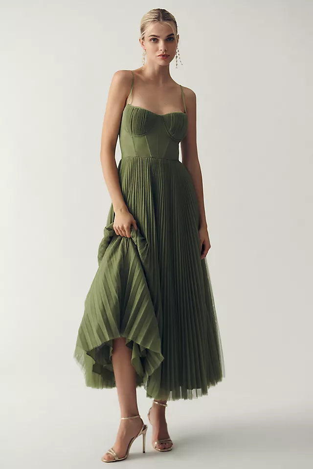 Lumira - Elegância Fluida em Tule