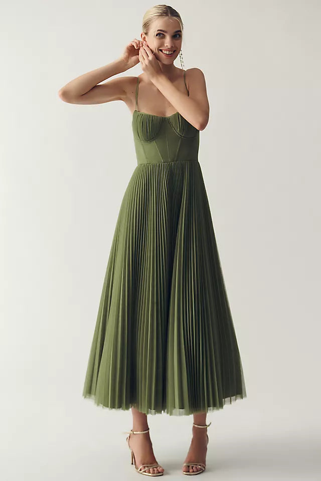 Lumira - Elegância Fluida em Tule