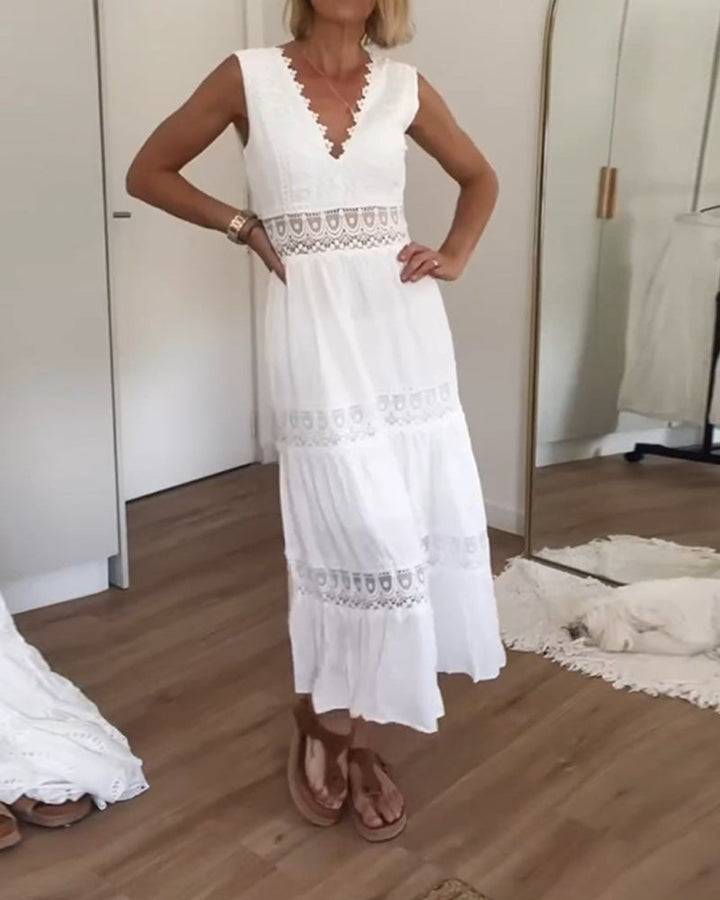 Kim - Vestido em Renda com Decote V