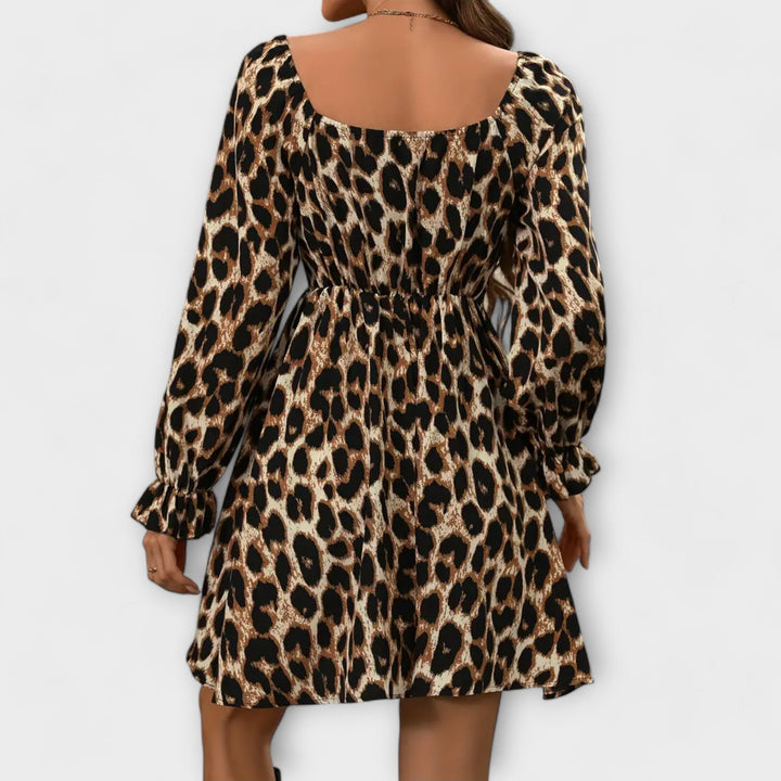 Vestido com estampado leopardo