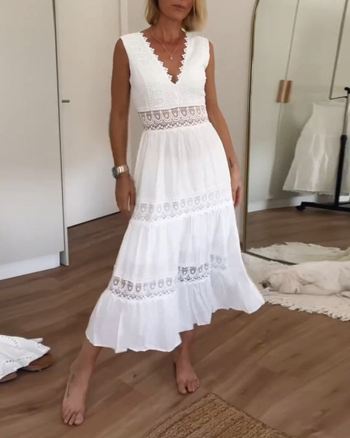 Kim - Vestido em Renda com Decote V
