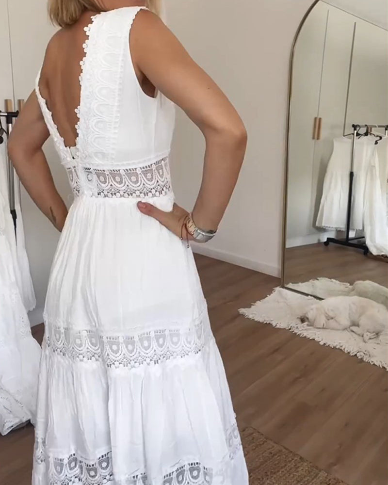 Kim - Vestido em Renda com Decote V