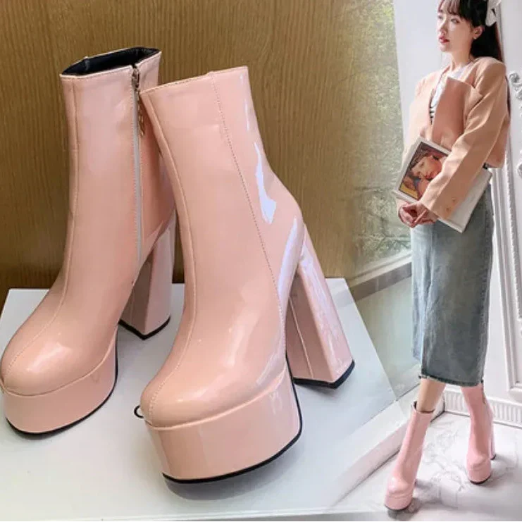 Carina - Botas com plataforma super alta com charme e confiança
