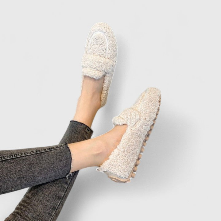 Solenne Slippers - Elegância em Casa com Conforto Aconchegante