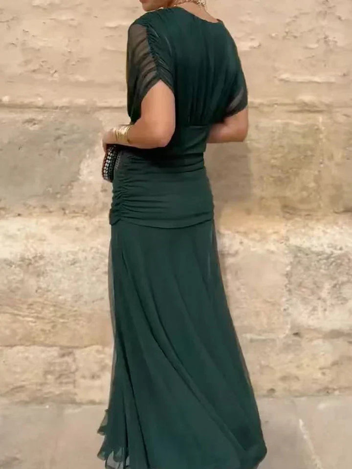 Luana - Vestido elegante com decote em V