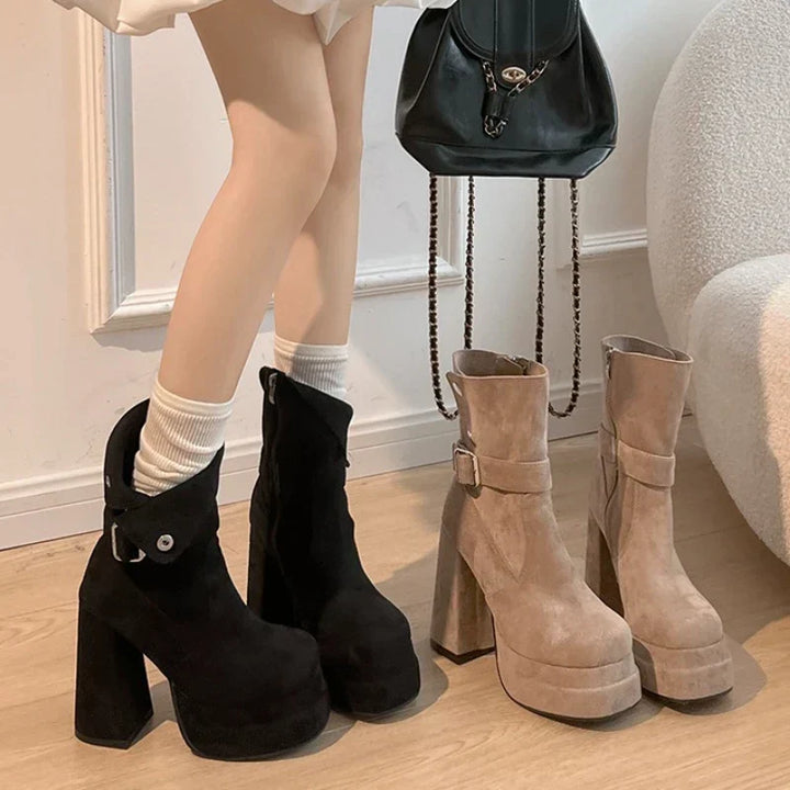 Amália - Botas de estilo urbano com personalidade e confiança