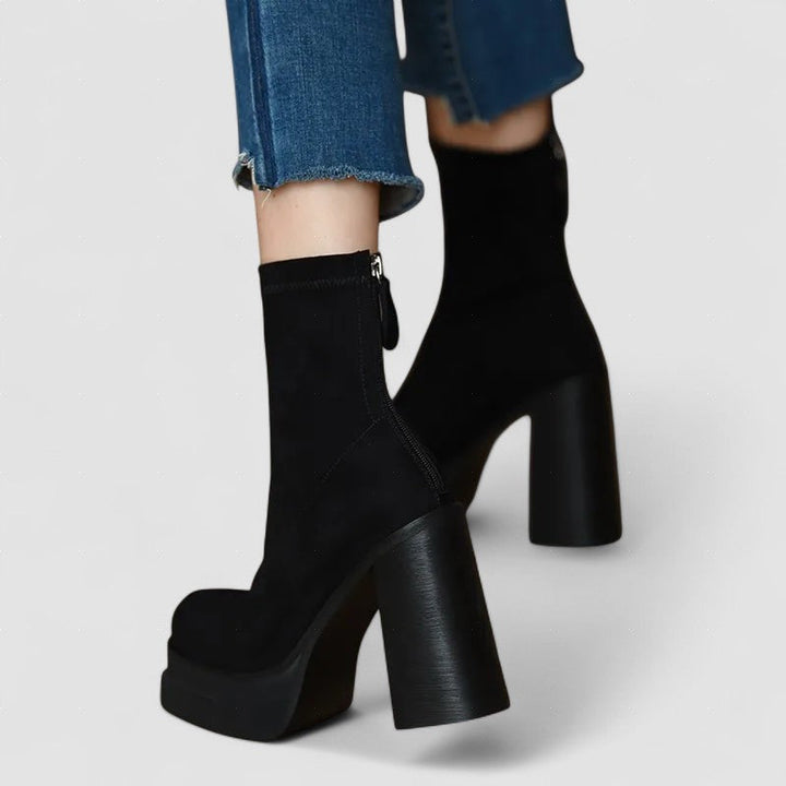 Olga - Botas com estilo moderno com o conforto da camurça