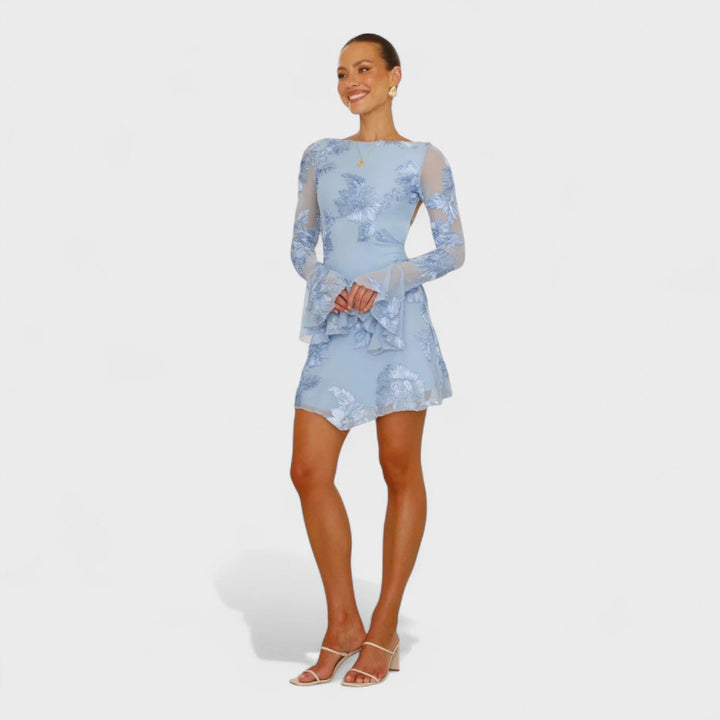 Júlia - Vestido com encanto floral