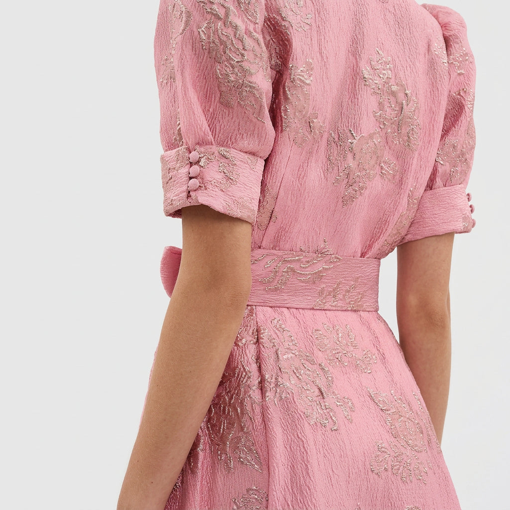 Matilde - Vestido Longo em Jacquard Floral com Cinto