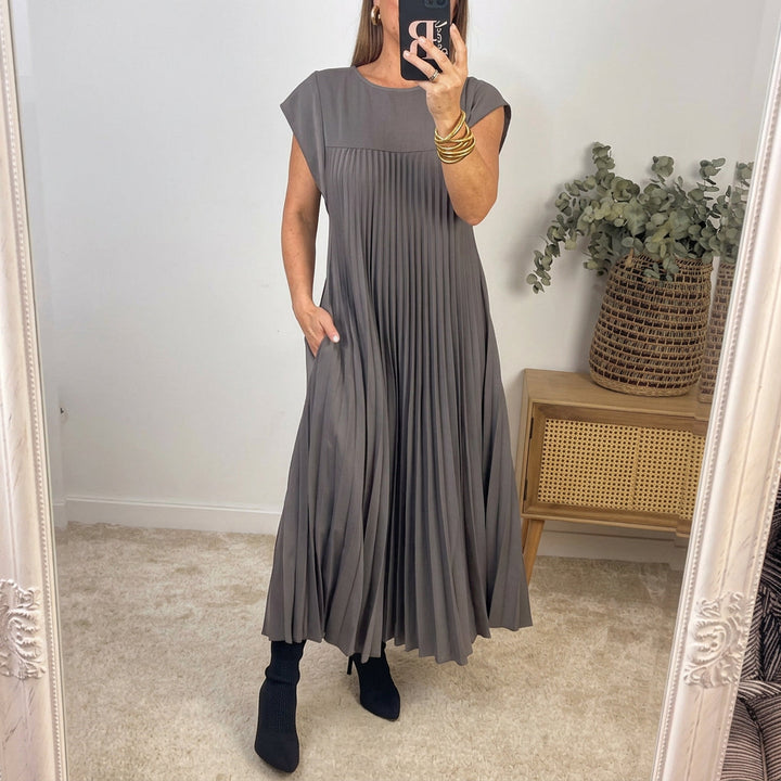Ana - Vestido de Conforto Atemporal