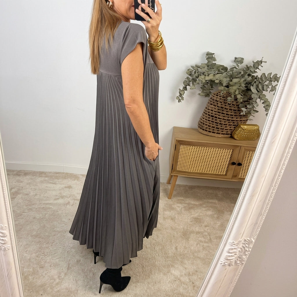 Ana - Vestido de Conforto Atemporal