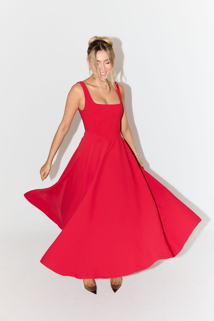 Amélia - Vestido Midi Intemporal